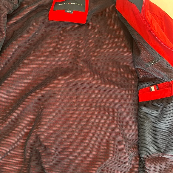 Tommy Hilfiger light jacket - Picture 7 of 11